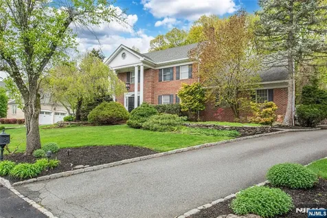 14 Fox Run North Caldwell NJ 07006