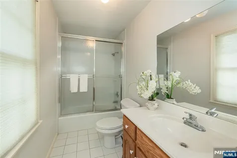 14 Fox Run North Caldwell NJ 07006