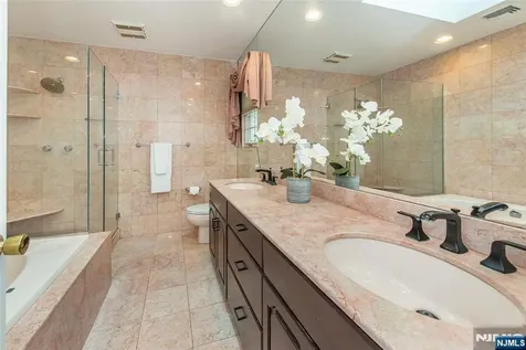 14 Fox Run North Caldwell NJ 07006