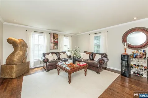 14 Fox Run North Caldwell NJ 07006