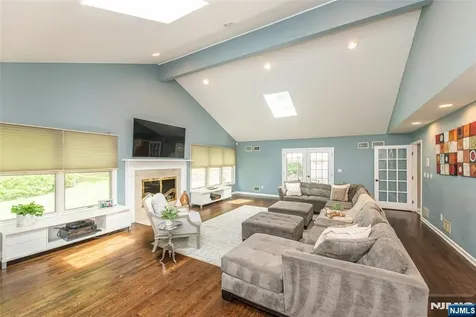 14 Fox Run North Caldwell NJ 07006