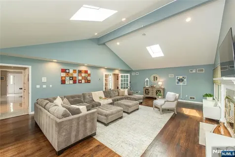 14 Fox Run North Caldwell NJ 07006