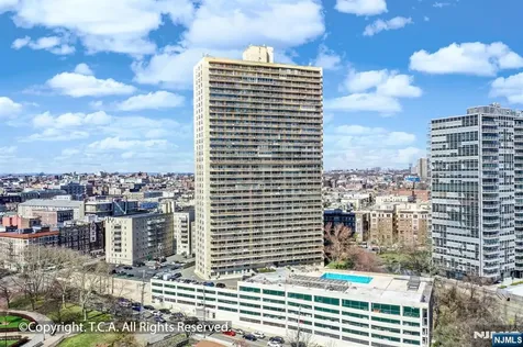 6040 Boulevard East West New York NJ 07093