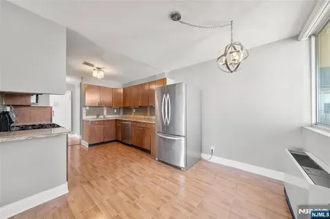 6040 Boulevard East West New York NJ 07093