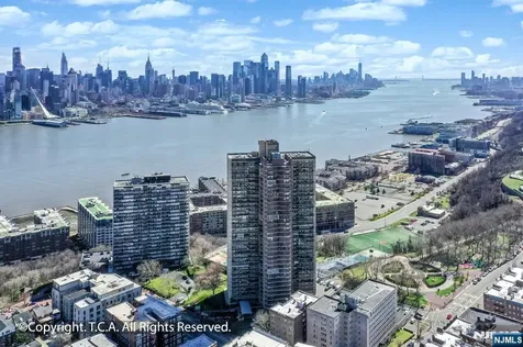 6040 Boulevard East West New York NJ 07093