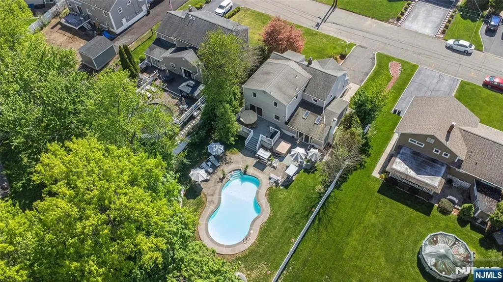 25 Meadow Drive Little Falls NJ 07424