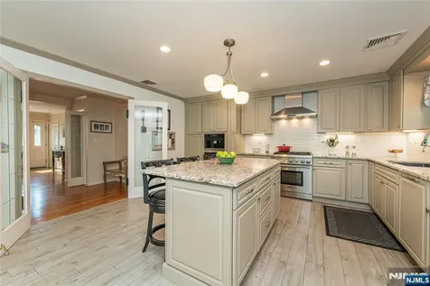 25 Meadow Drive Little Falls NJ 07424