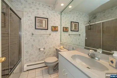25 Meadow Drive Little Falls NJ 07424