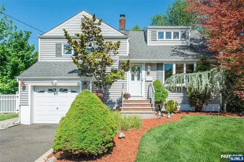 25 Meadow Drive Little Falls NJ 07424
