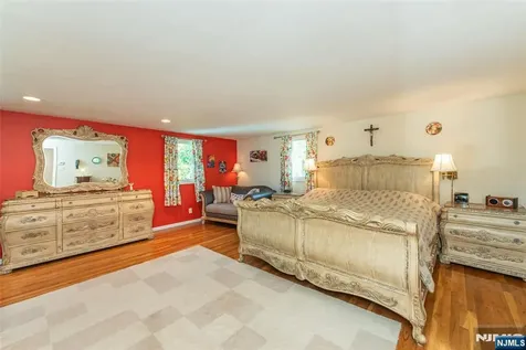 25 Meadow Drive Little Falls NJ 07424