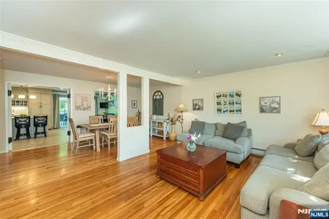 25 Meadow Drive Little Falls NJ 07424