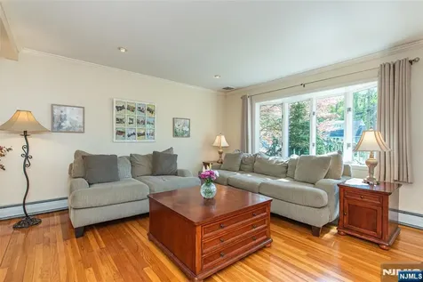 25 Meadow Drive Little Falls NJ 07424