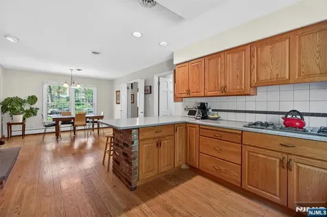 17 Appert Terrace Mahwah NJ 07430