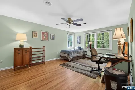 17 Appert Terrace Mahwah NJ 07430
