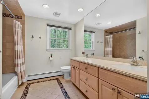 17 Appert Terrace Mahwah NJ 07430