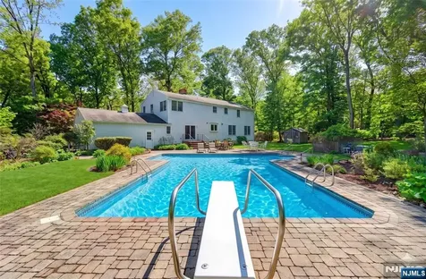 17 Appert Terrace Mahwah NJ 07430