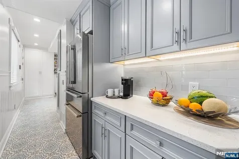 296 Ridgewood Avenue Glen Ridge NJ 07028