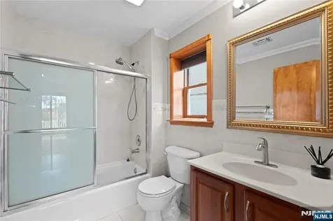 19 Pleasant Place Kearny NJ 07032