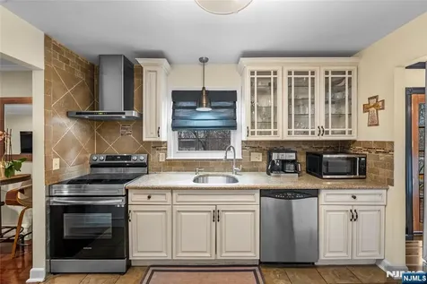 6 Hillsdale Terrace Sussex NJ 07461