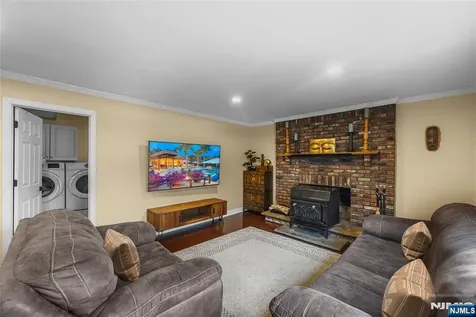 6 Hillsdale Terrace Sussex NJ 07461