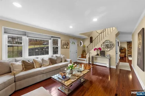 6 Hillsdale Terrace Sussex NJ 07461