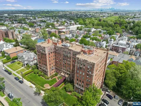 375 Mount Prospect Newark NJ 07104