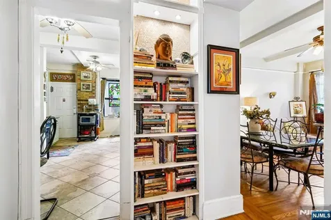375 Mount Prospect Newark NJ 07104