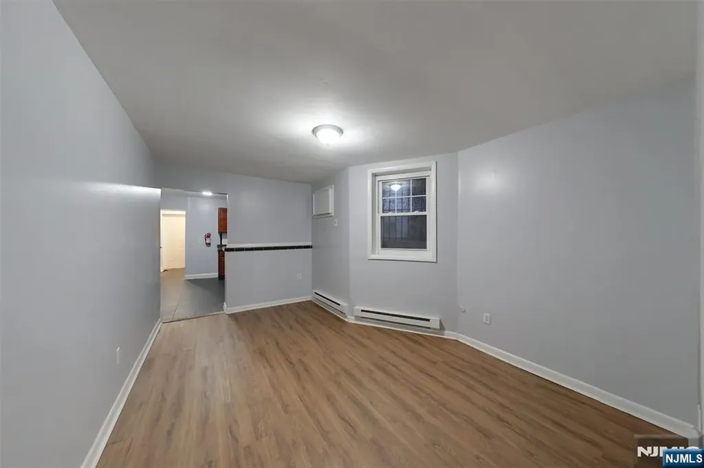 602 N 6th Newark NJ 07107