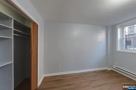 602 N 6th Newark NJ 07107