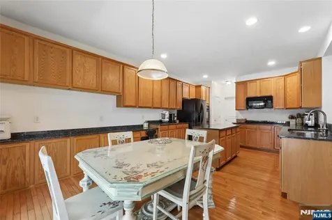 122 White Pine Court Paramus NJ 07652