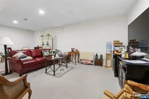 122 White Pine Court Paramus NJ 07652