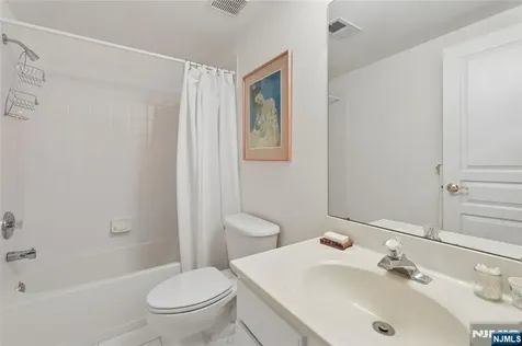 122 White Pine Court Paramus NJ 07652