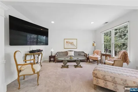 122 White Pine Court Paramus NJ 07652