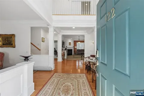 122 White Pine Court Paramus NJ 07652