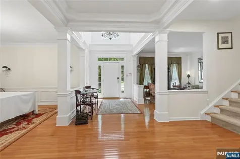 122 White Pine Court Paramus NJ 07652