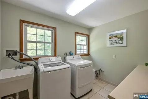411 Snyder Road Wyckoff NJ 07481