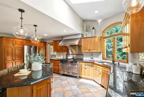 411 Snyder Road Wyckoff NJ 07481
