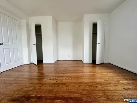 2205 N Central Road Fort Lee NJ 07024