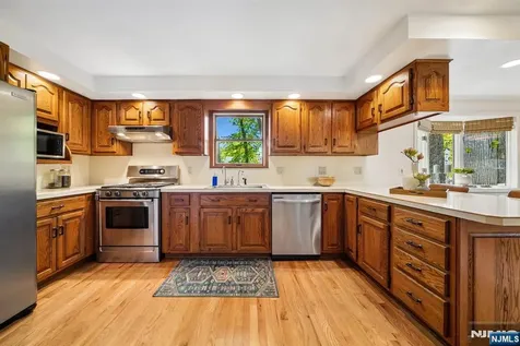 99 Ferncliff Road Bloomfield NJ 07003