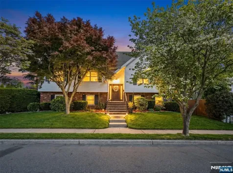 66 Roehrs Drive Wallington NJ 07057