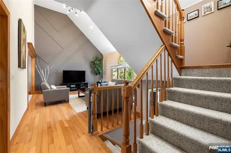66 Roehrs Drive Wallington NJ 07057