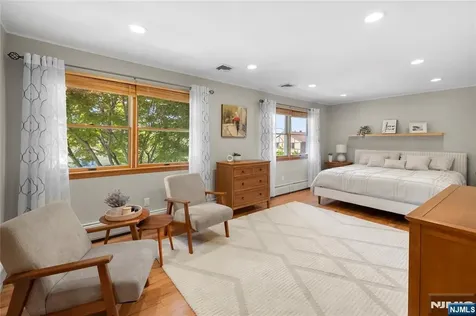 66 Roehrs Drive Wallington NJ 07057