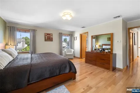 66 Roehrs Drive Wallington NJ 07057