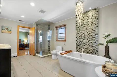 66 Roehrs Drive Wallington NJ 07057