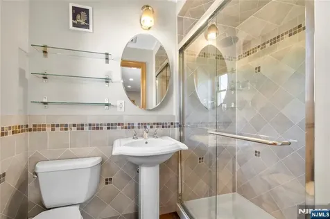 66 Roehrs Drive Wallington NJ 07057