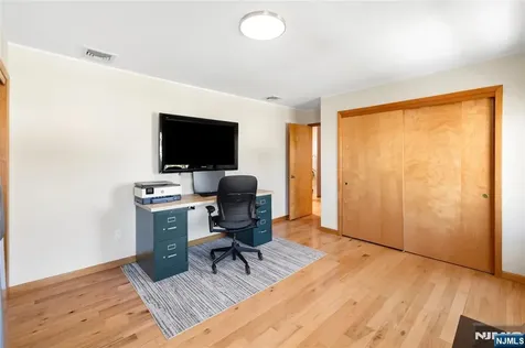66 Roehrs Drive Wallington NJ 07057