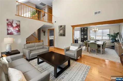 66 Roehrs Drive Wallington NJ 07057
