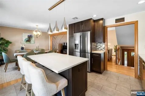 66 Roehrs Drive Wallington NJ 07057