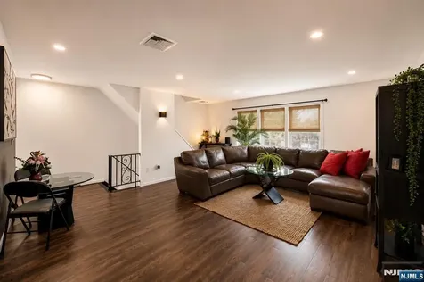 450-452 Edmund Avenue Paterson NJ 07502