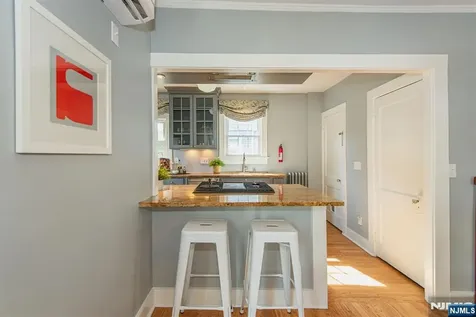 49 Harvard Street Montclair NJ 07042